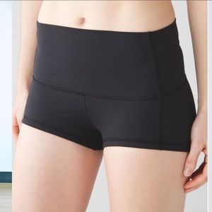 Lululemon wunder short full-on Luon short 2”